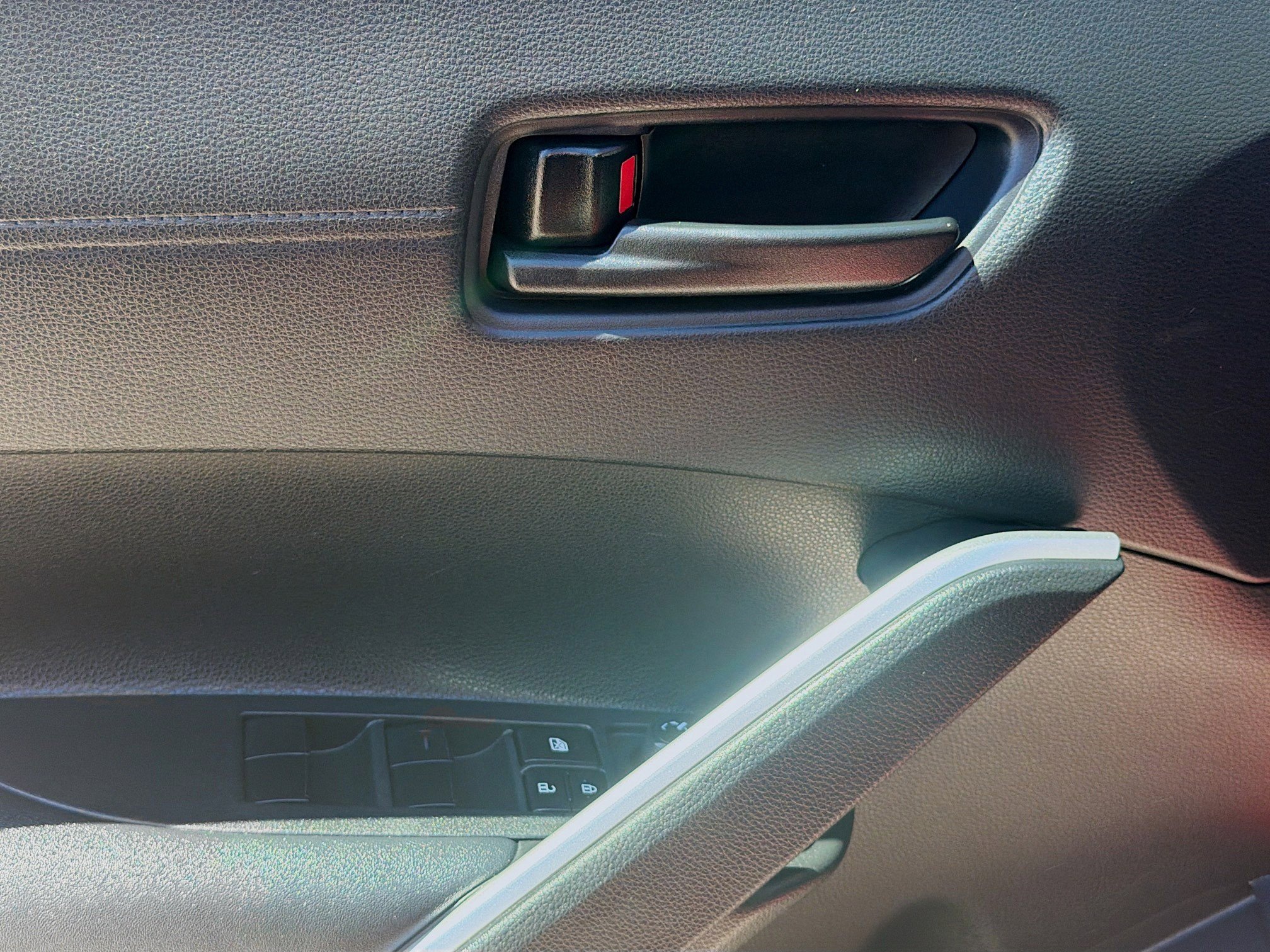 Used 2023 Toyota Corolla Cross LE FWD image 17