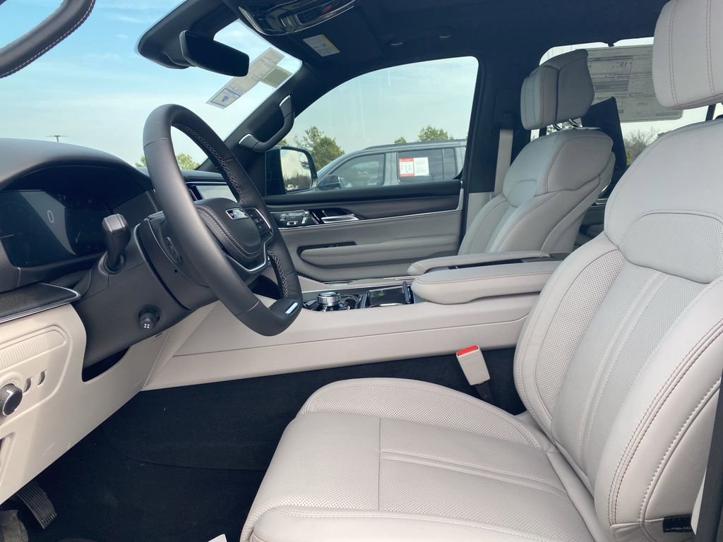 New 2026 Jeep Grand Wagoneer Summit image 12