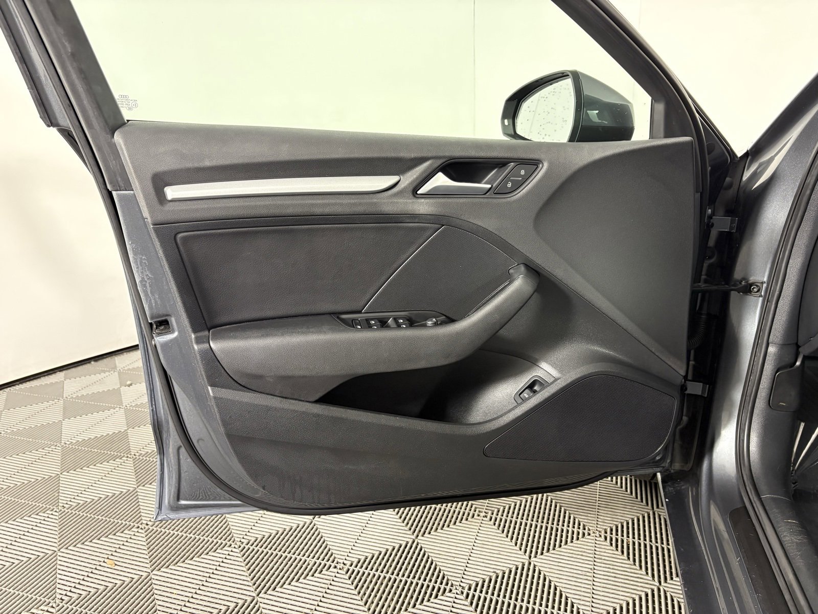 Used 2015 Audi A3 2.0T Premium image 9