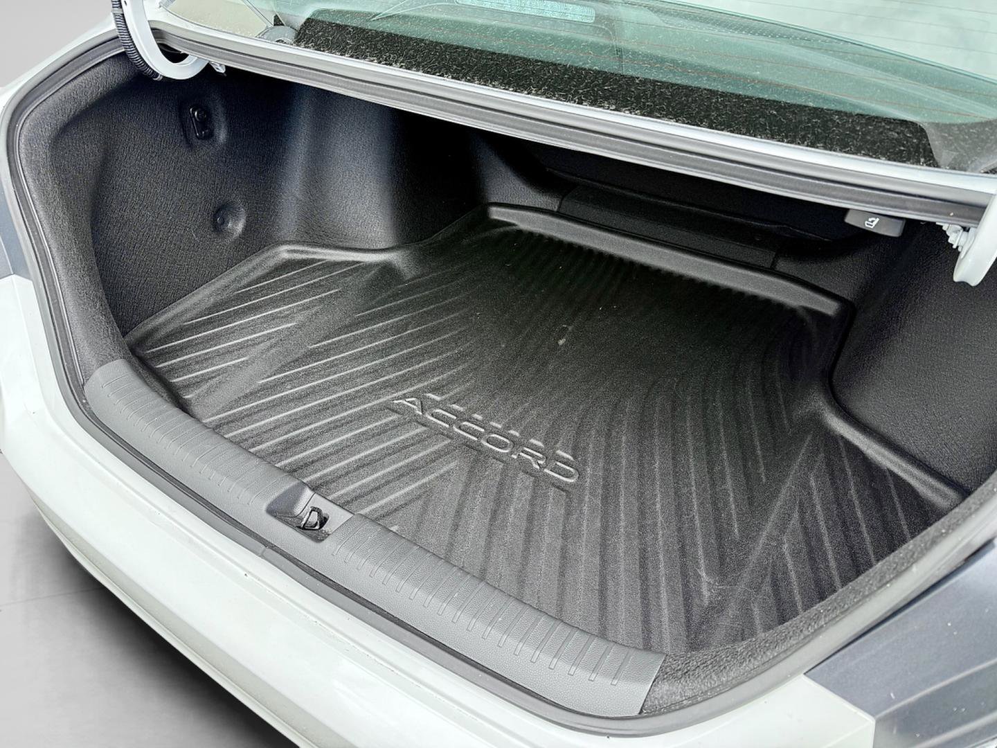 Certified 2024 Honda Accord LX image 9