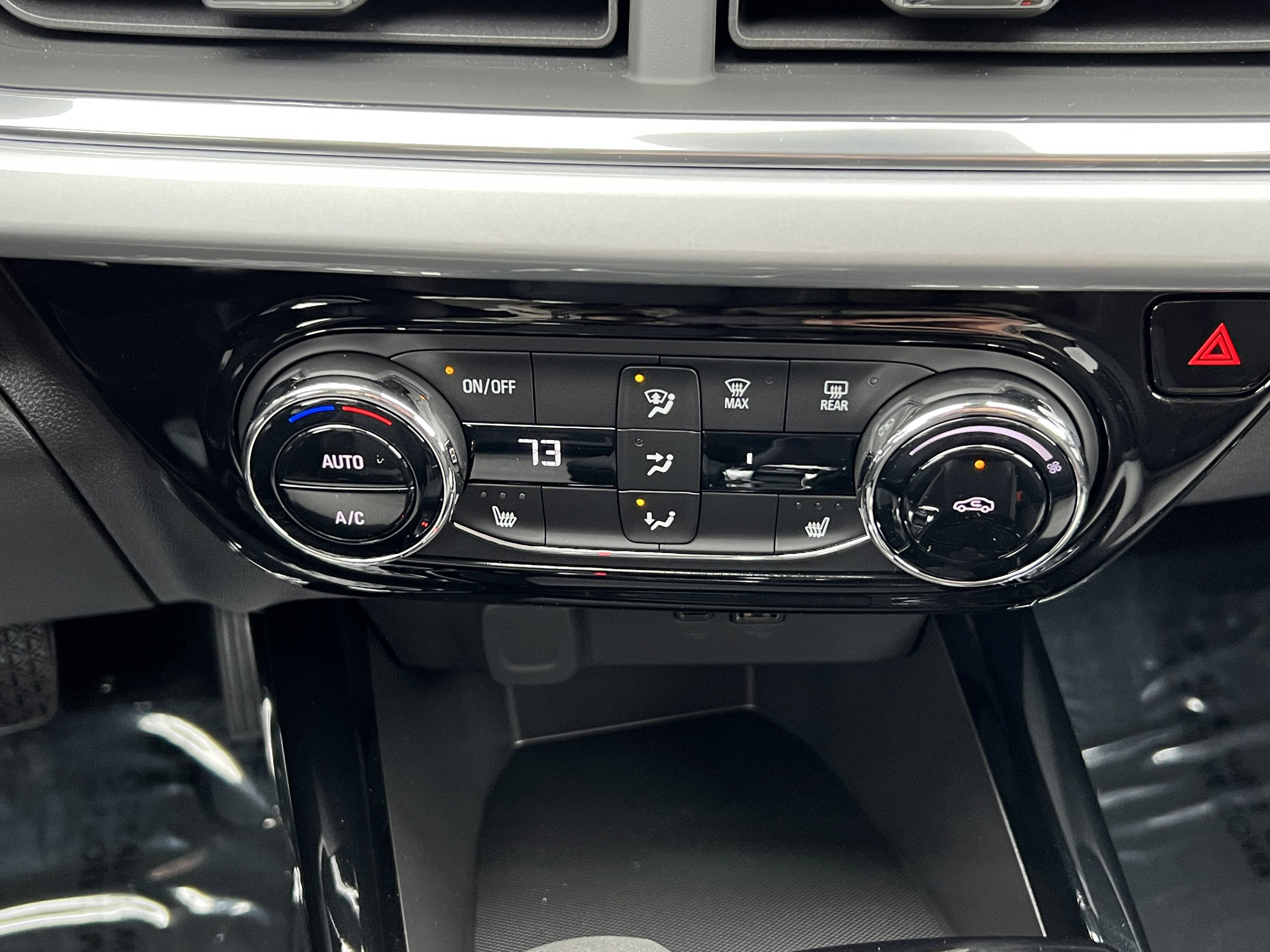 New 2026 Chevrolet Trax LT w/ Driver Confidence Package image 29