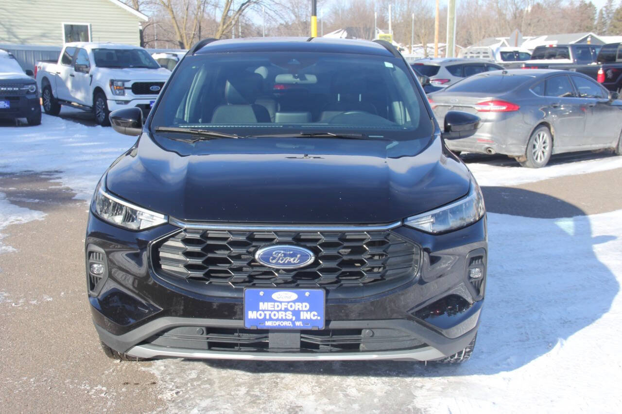 Certified 2025 Ford Escape ST-Line Select AWD/4WD image 9