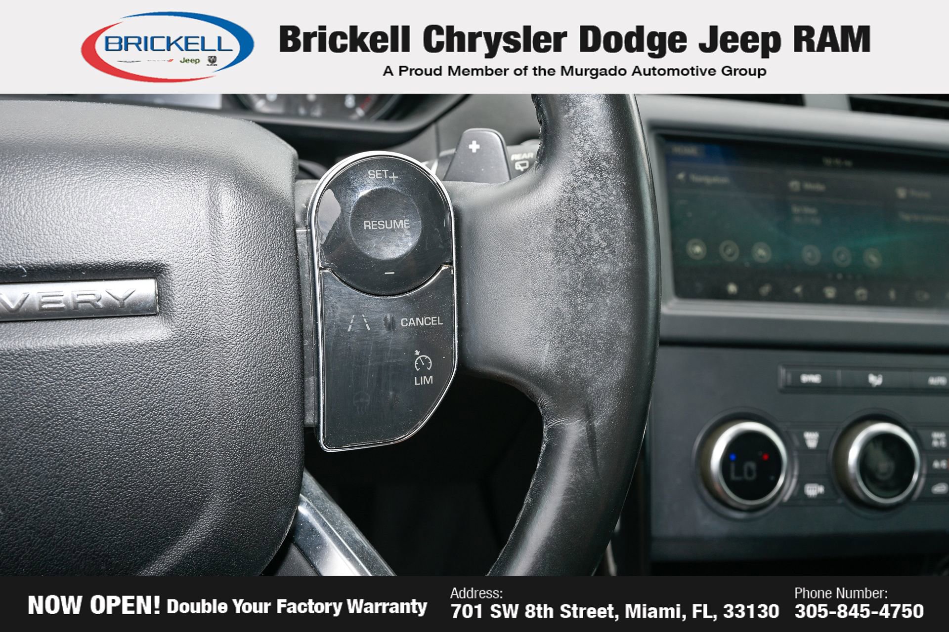 Used 2019 Land Rover Discovery SE AWD/4WD image 26