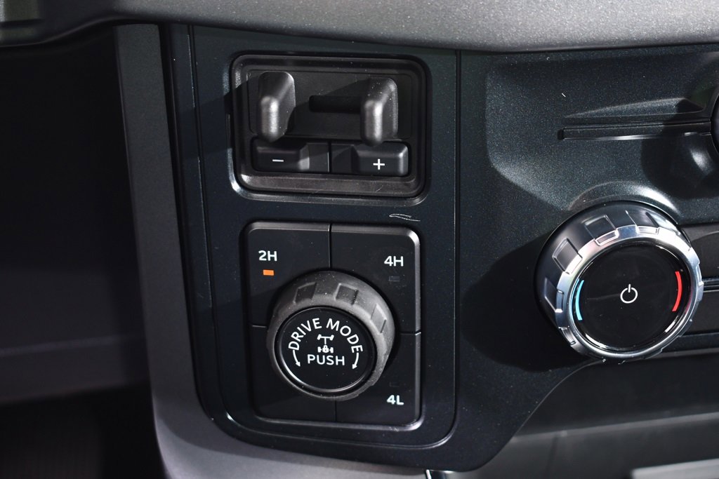 New 2025 Ford F150 XLT w/ Equipment Group 302A MID image 31