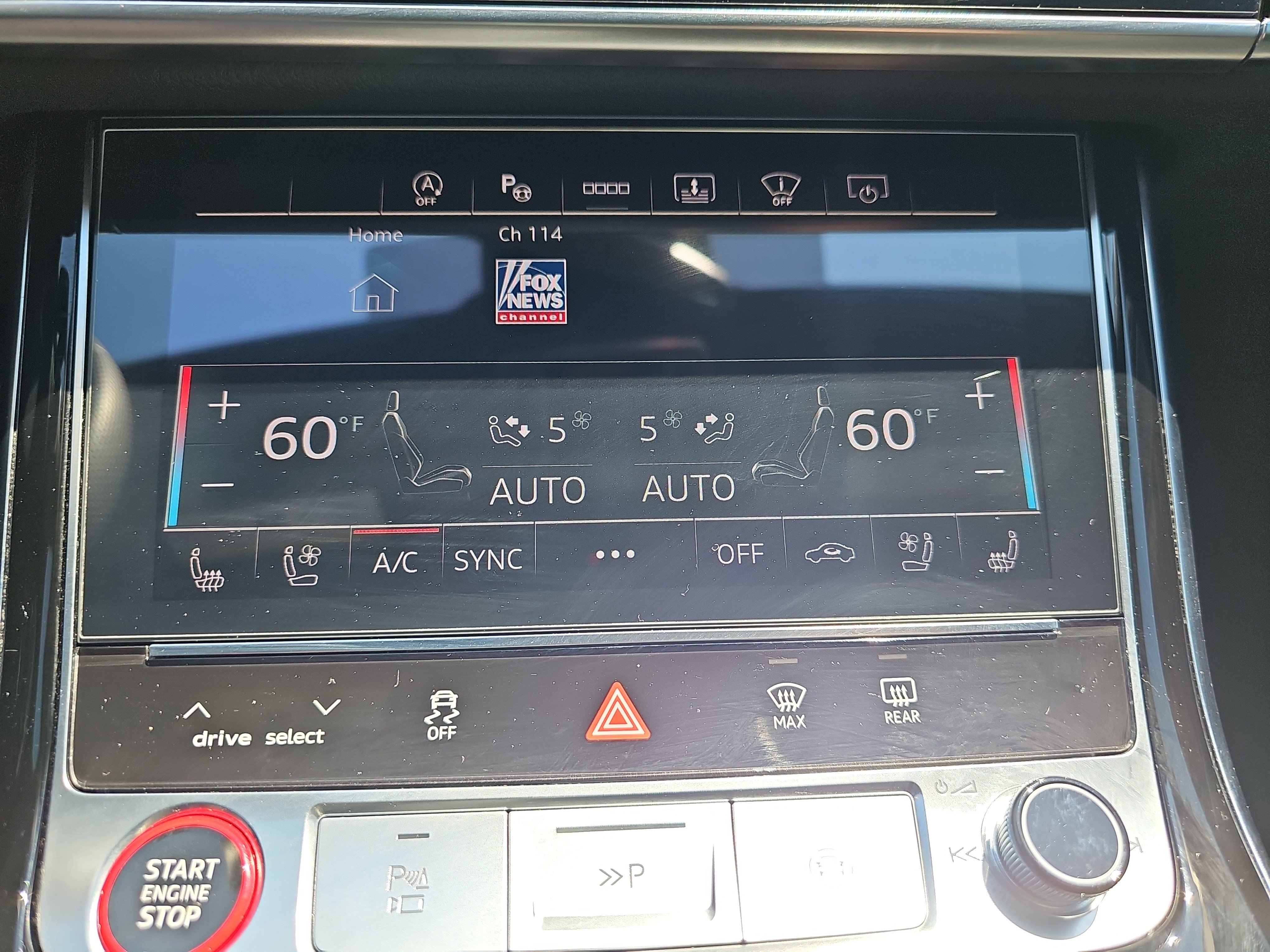 Used 2025 Audi S8 AWD/4WD image 22