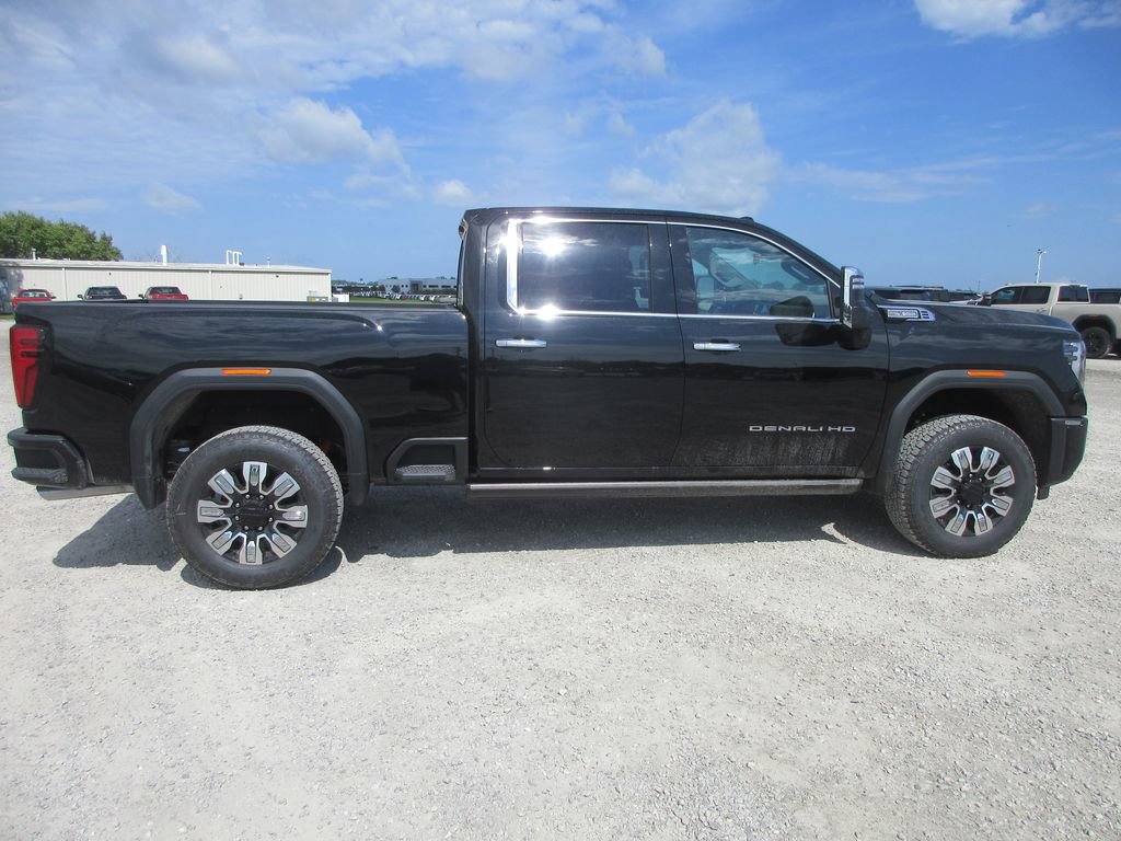 New 2026 GMC Sierra 2500 Denali w/ Denali Reserve Package AWD/4WD image 3