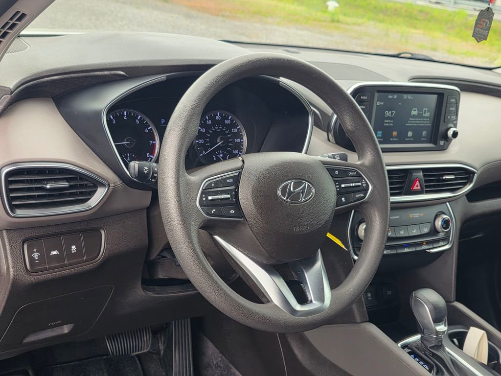 Used 2020 Hyundai Santa Fe SE w/ Cargo Package FWD image 11