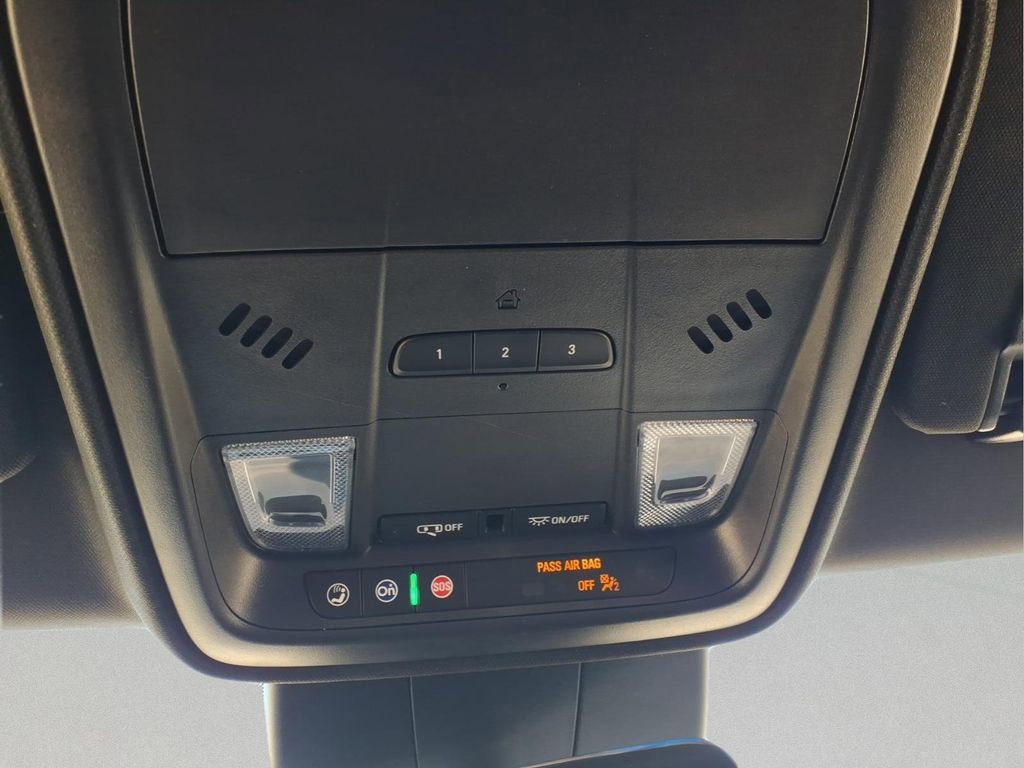 Used 2024 Cadillac XT4 Premium Luxury image 25