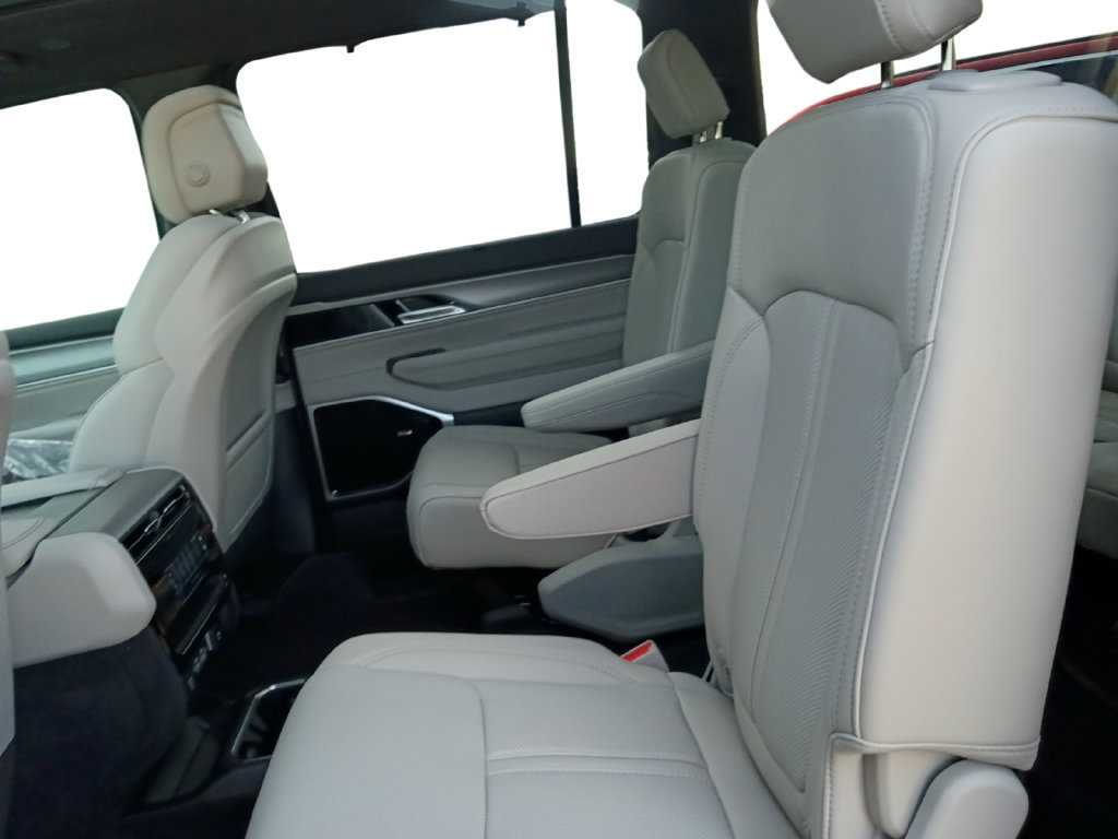 New 2026 Jeep Grand Wagoneer L Limited AWD/4WD image 22