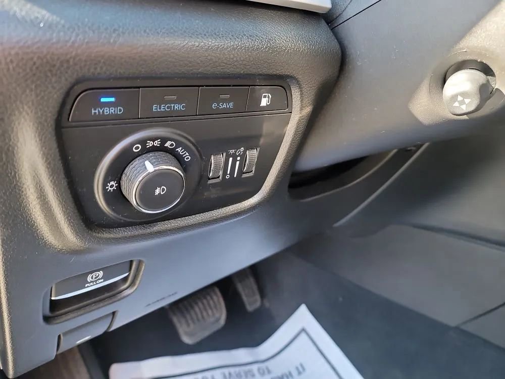 Used 2022 Jeep Grand Cherokee Limited 4xe w/ Luxury Tech Group II image 12