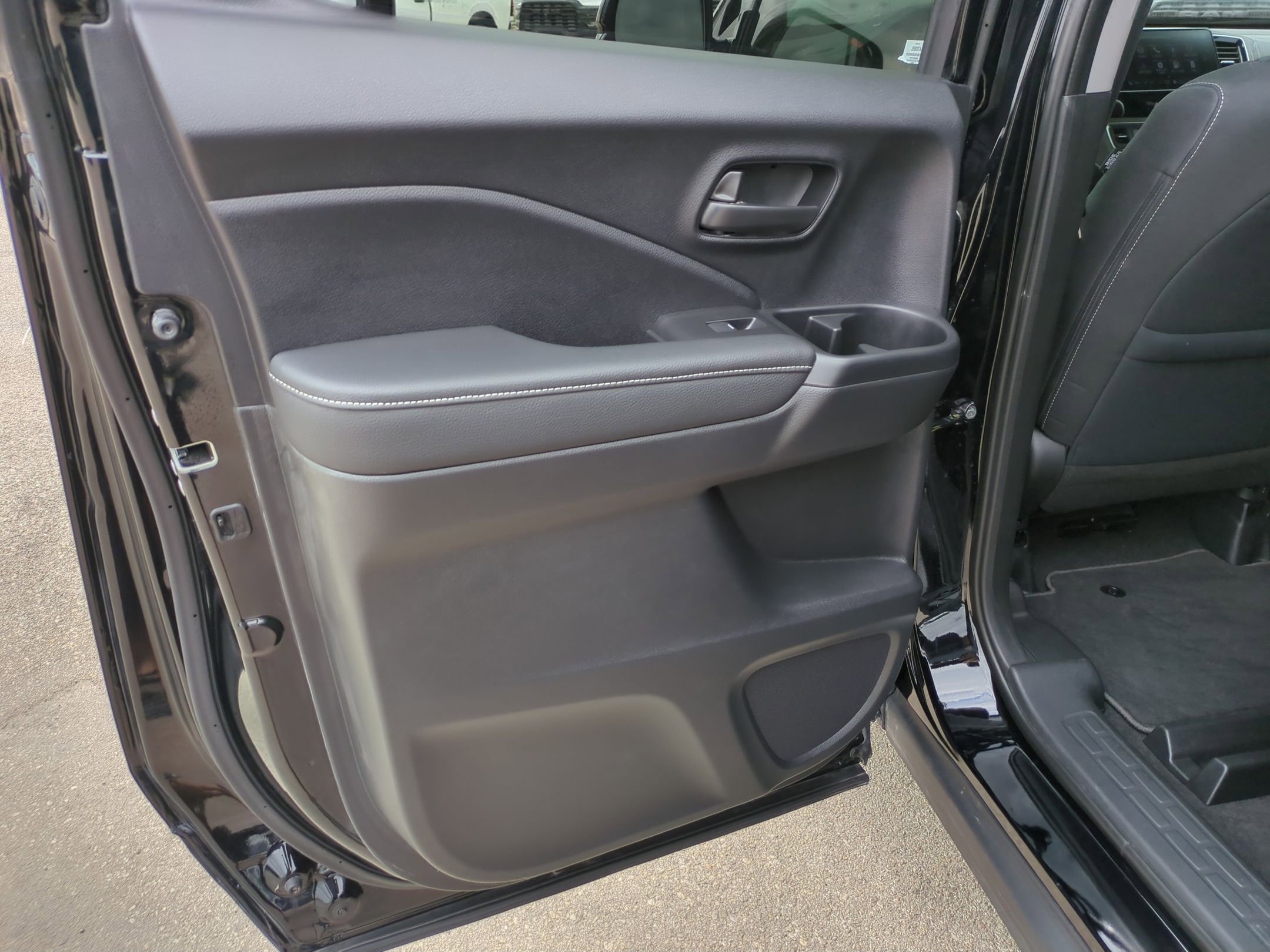 Used 2025 Honda Ridgeline Sport image 14