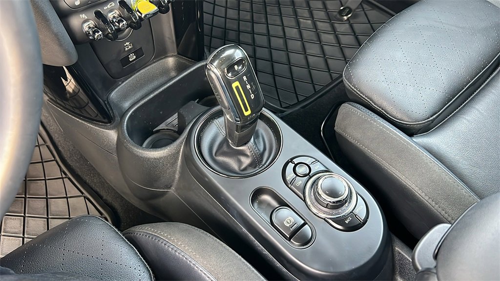 Used 2023 MINI Cooper SE image 11