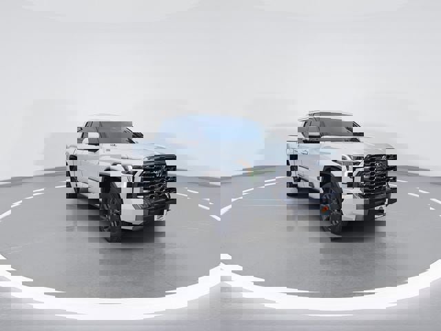 Used 2025 Toyota Tundra Platinum image 3
