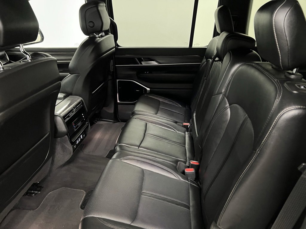 Used 2023 Jeep Wagoneer L Series III w/ Premium Group I image 56