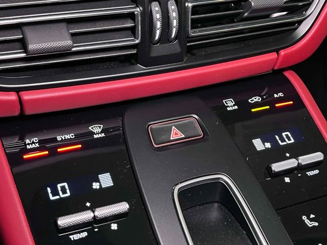 Certified 2023 Porsche Macan Turbo image 33