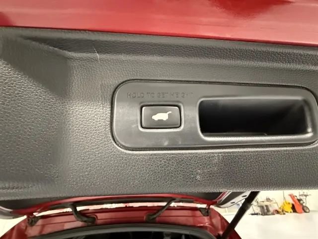 Used 2025 Honda Pilot TrailSport image 24