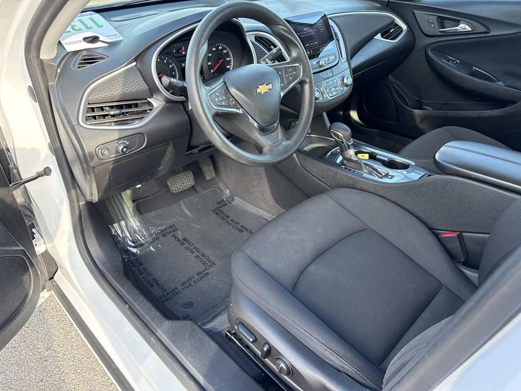 Used 2023 Chevrolet Malibu LT image 9