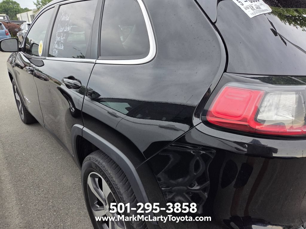 Used 2019 Jeep Cherokee Limited AWD/4WD image 9