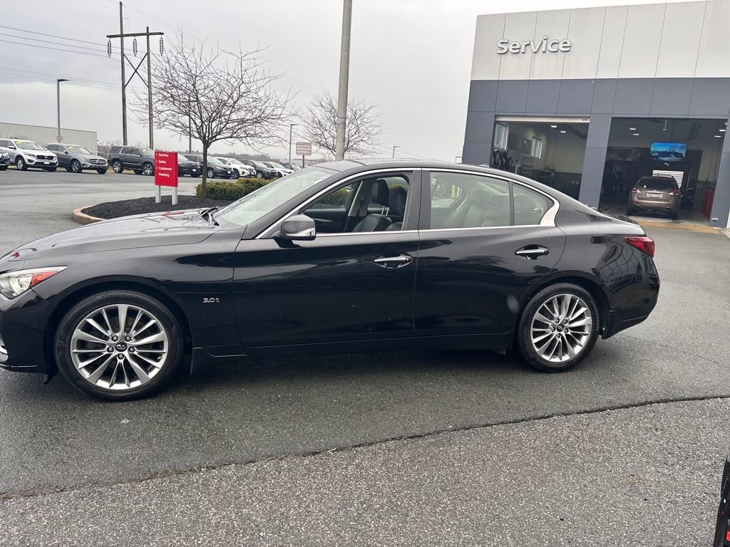 Used 2019 INFINITI Q50 Luxe w/ Essential Package (3.0T Luxe) image 2