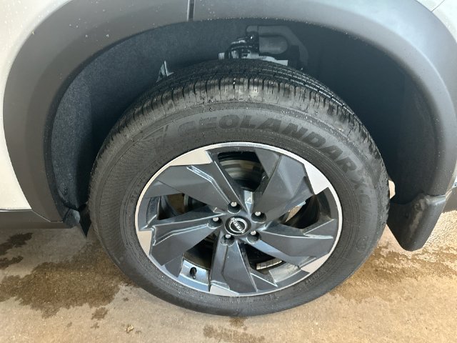 Used 2026 Nissan Rogue SV AWD/4WD image 51