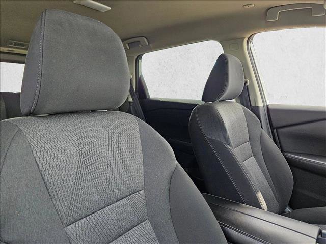 Used 2024 Nissan Rogue SV image 24