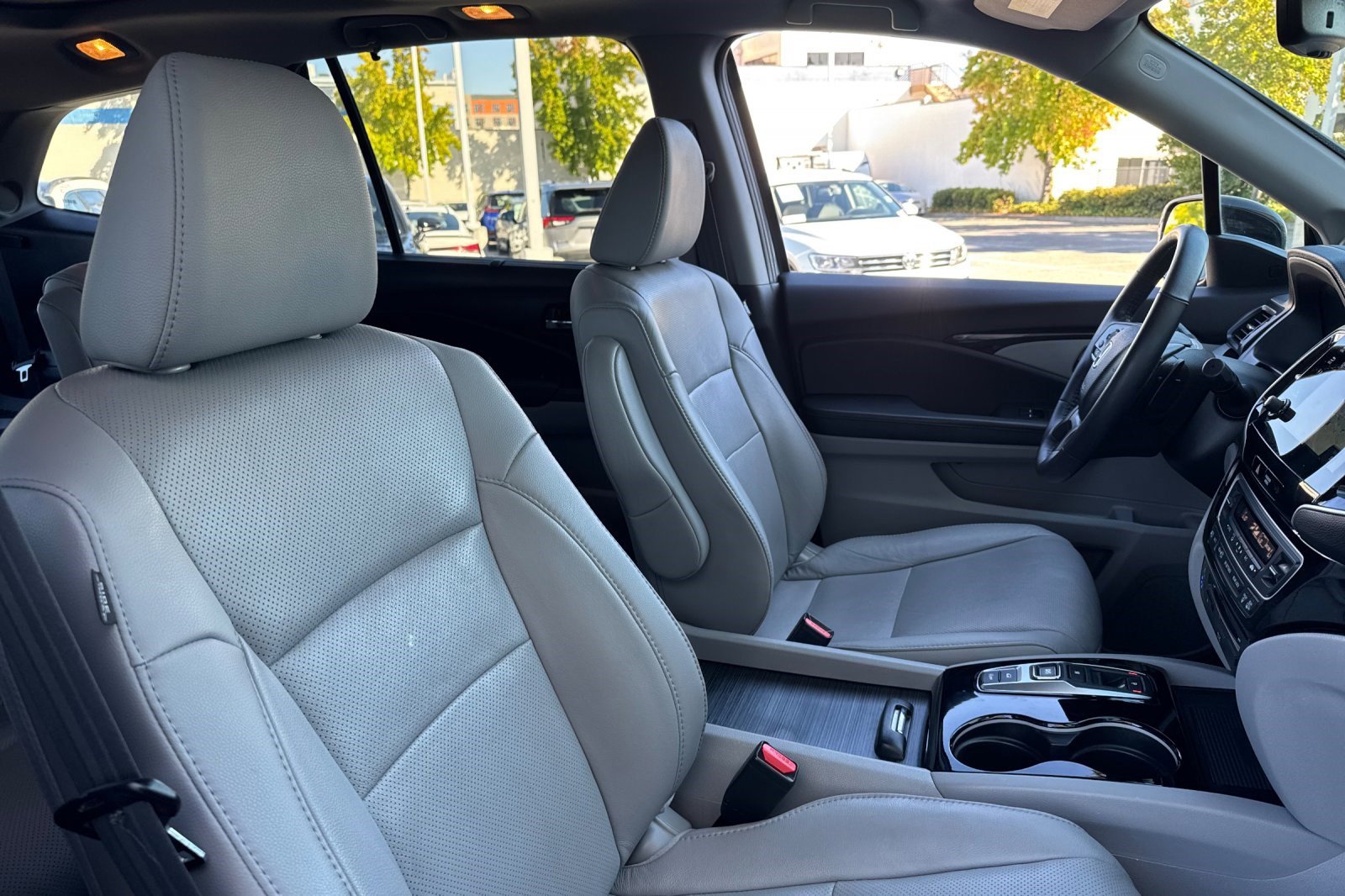 Used 2021 Honda Pilot Elite image 32