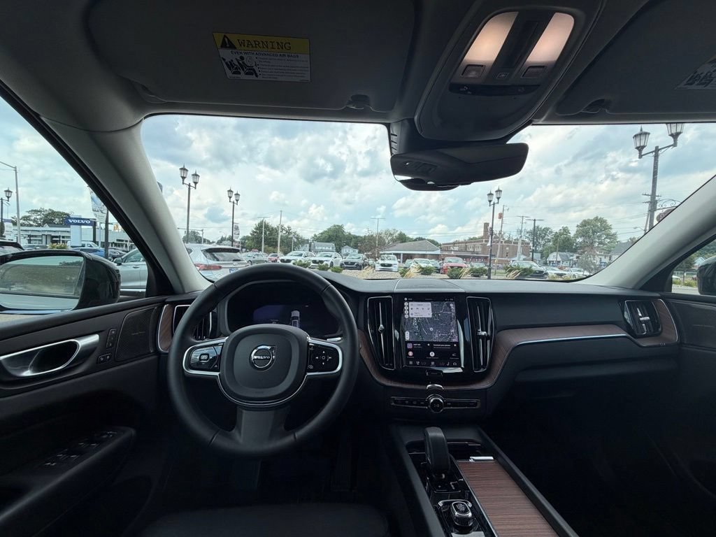 Used 2024 Volvo XC60 B5 Plus w/ Climate Package AWD/4WD image 12