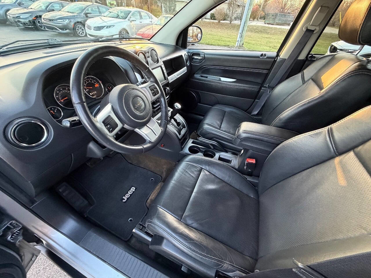 Used 2017 Jeep Compass High Altitude FWD image 9