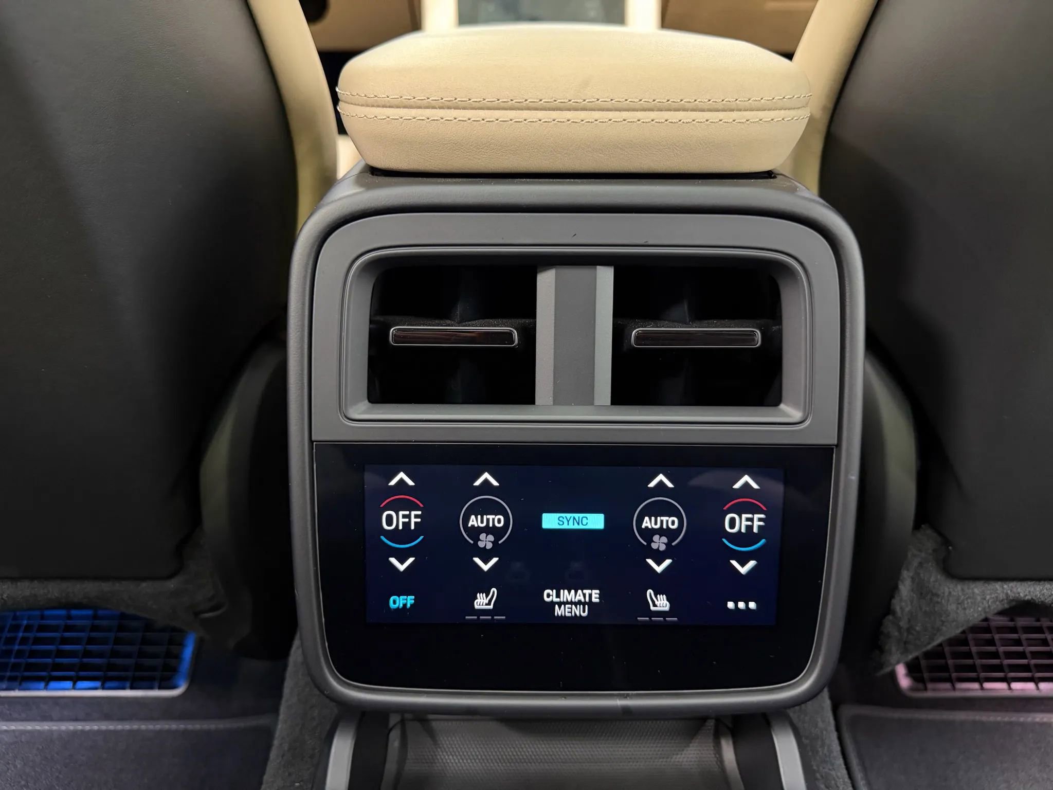 Used 2023 Porsche Taycan GTS image 21