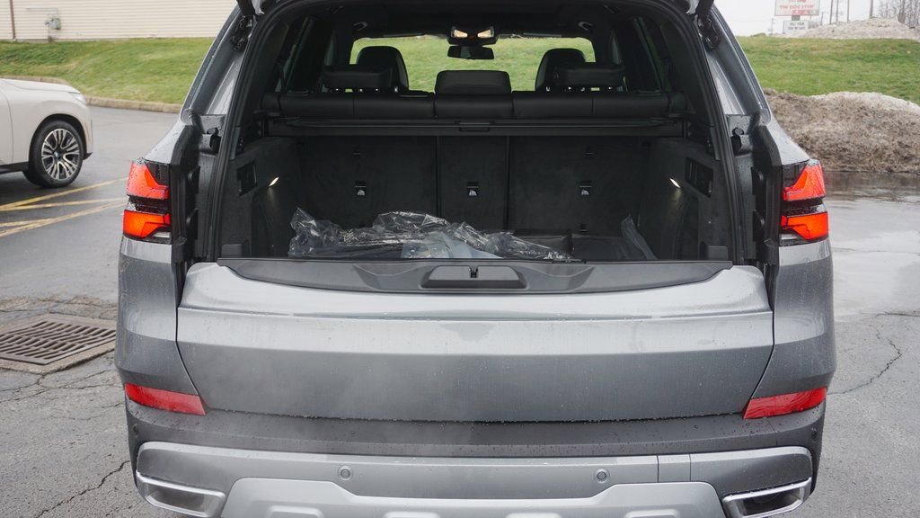 New 2026 BMW X5 xDrive40i w/ Climate Comfort Package image 6