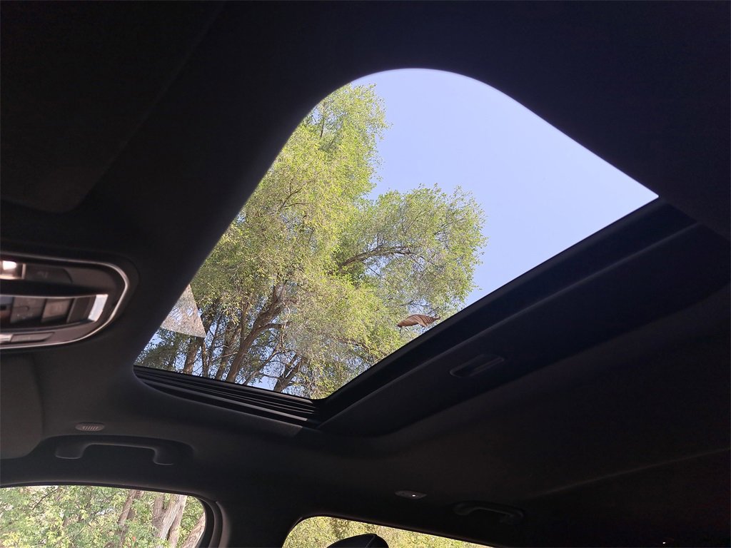 Used 2024 Jeep Grand Cherokee L Altitude image 31