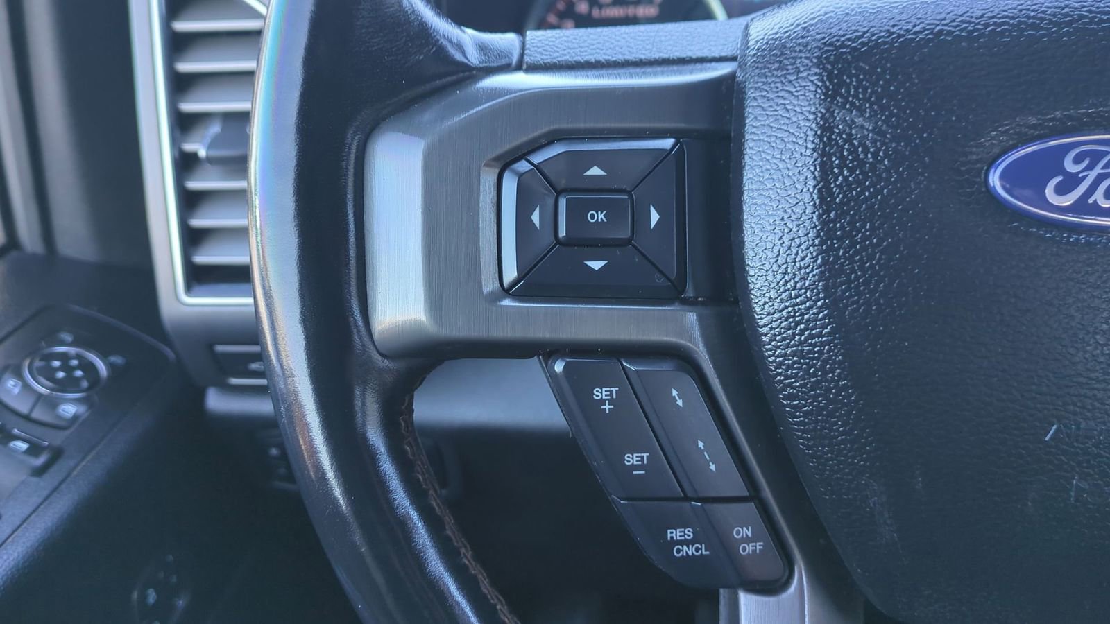 Used 2017 Ford F150 Limited w/ Trailer Tow Package image 27