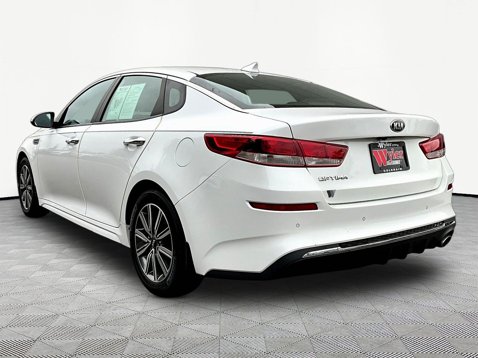 Used 2019 Kia Optima LX w/ LX 17" Wheel Package FWD image 4
