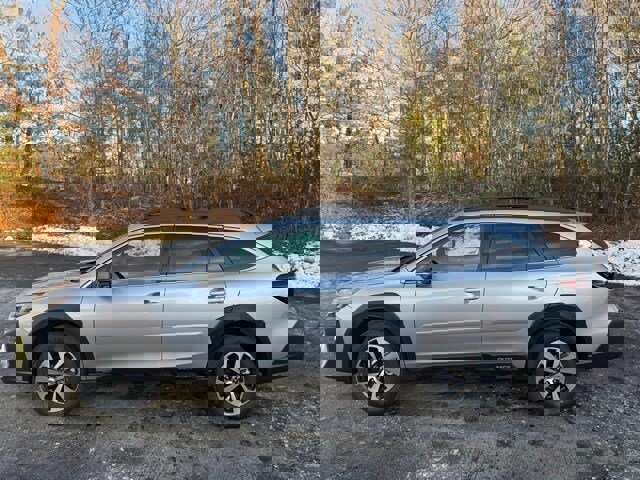 New 2025 Subaru Outback Premium image 7