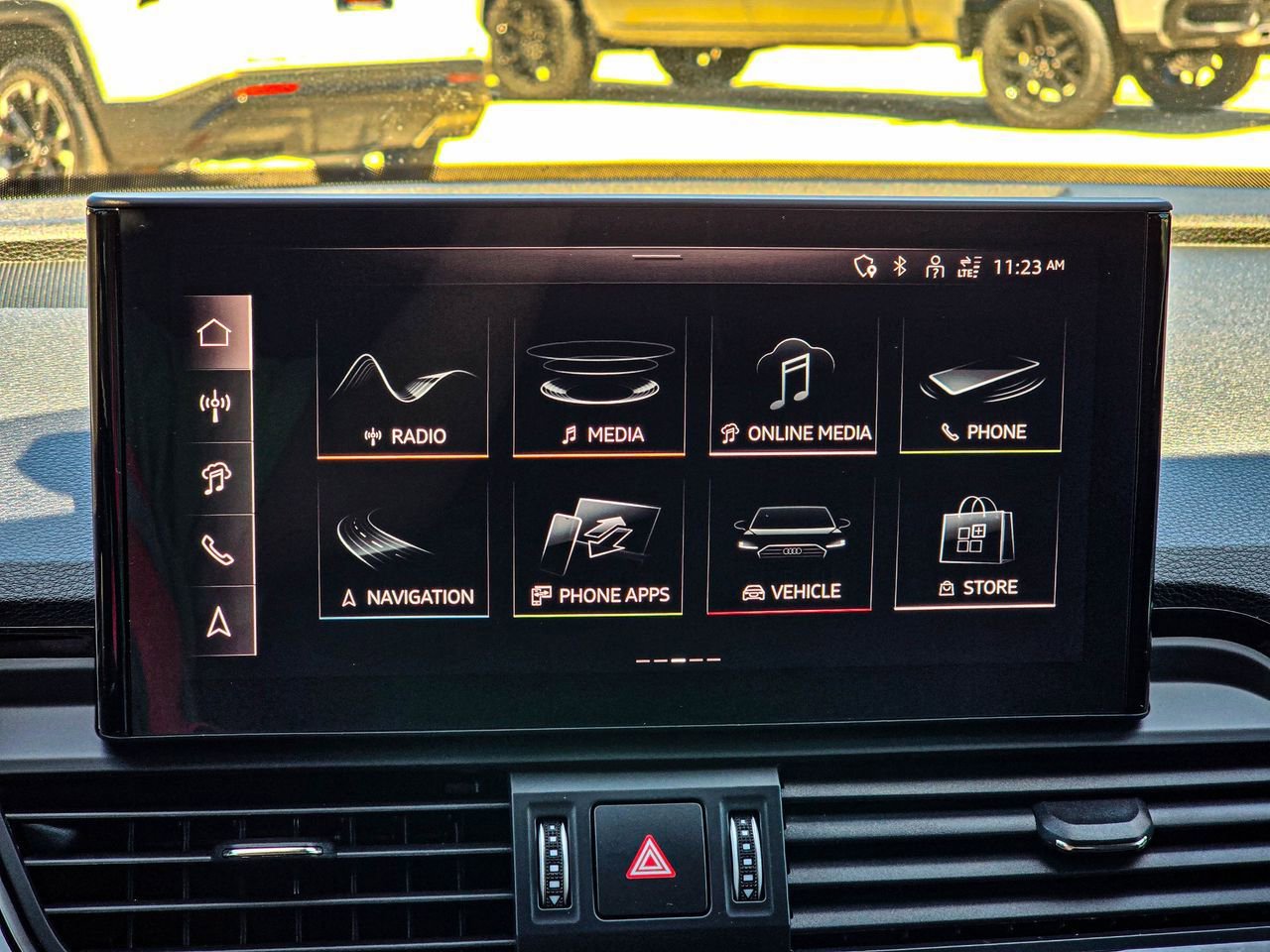 Used 2024 Audi SQ5 Prestige AWD/4WD image 16
