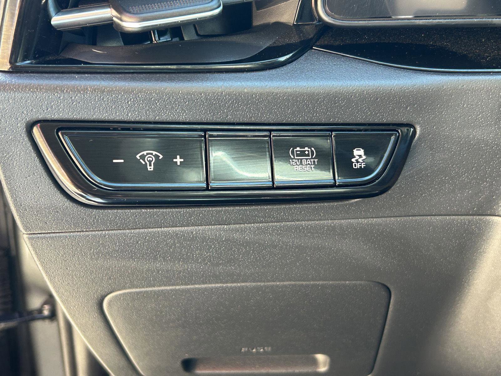 Used 2025 Kia Niro EX image 27