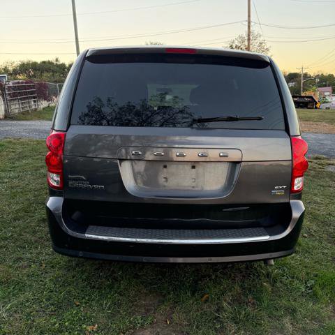 Used 2016 Dodge Grand Caravan SXT w/ Rear Park Assist Package image 5