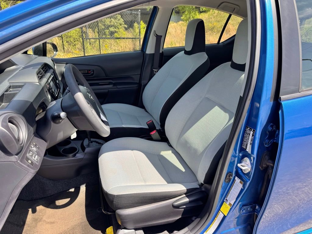 Used 2017 Toyota Prius C One image 14