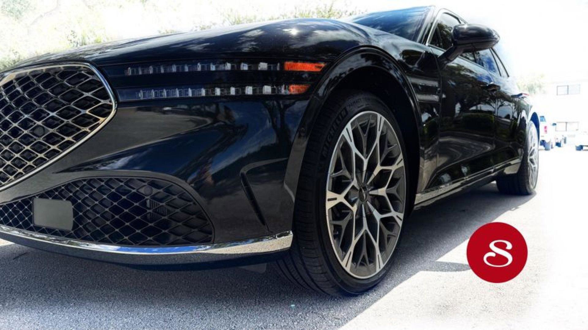 Used 2025 Genesis G90 3.5T image 7