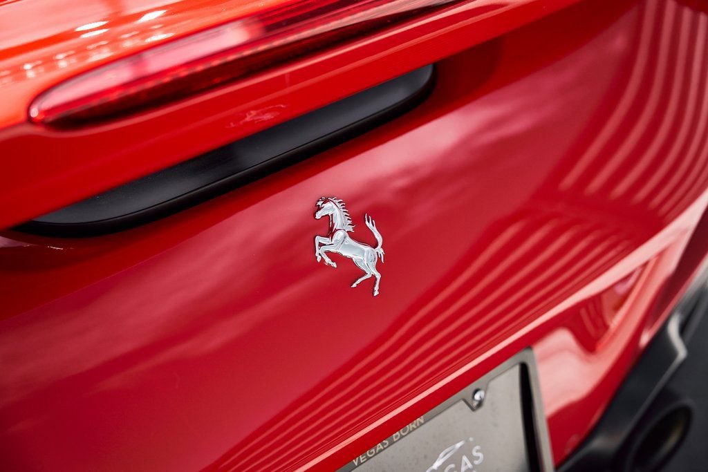 Used 2022 Ferrari F8 Tributo image 14