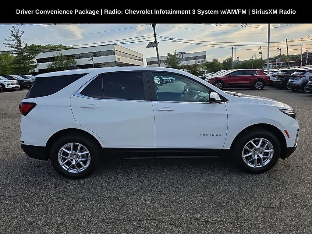 Used 2023 Chevrolet Equinox LT AWD/4WD image 2