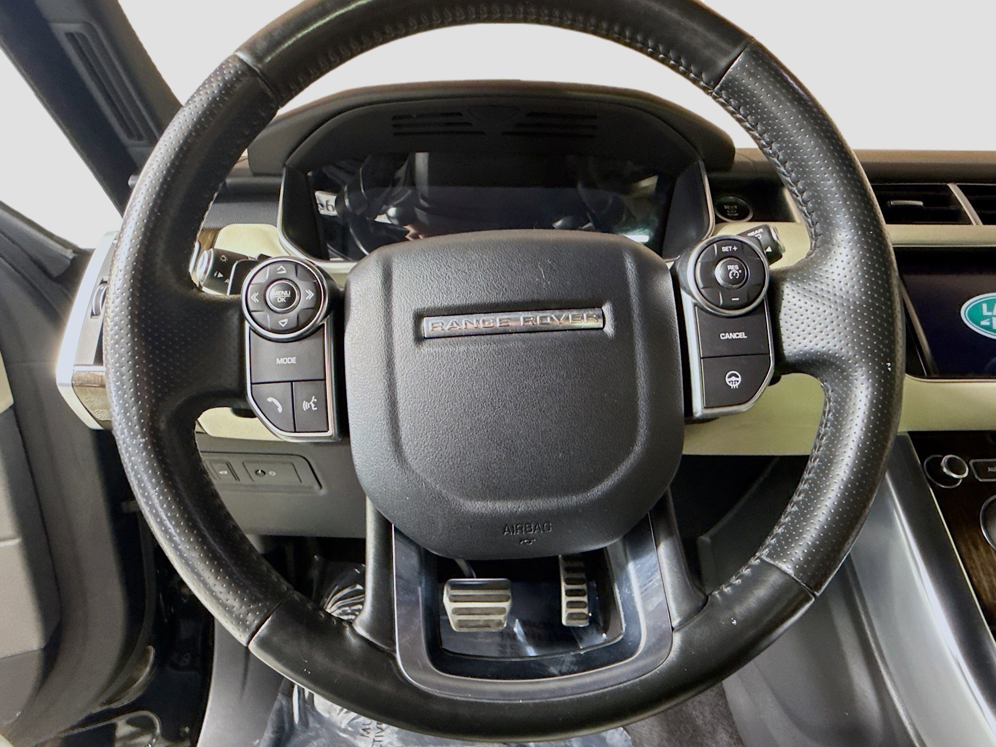 Used 2016 Land Rover Range Rover Sport Supercharged image 10