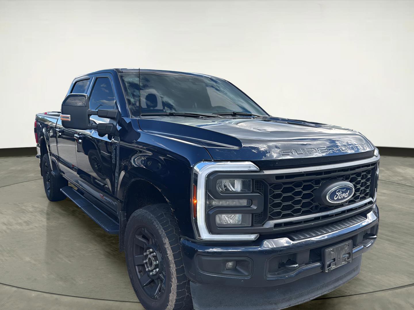 Used 2024 Ford F350 Lariat w/ Sport Appearance Package image 9
