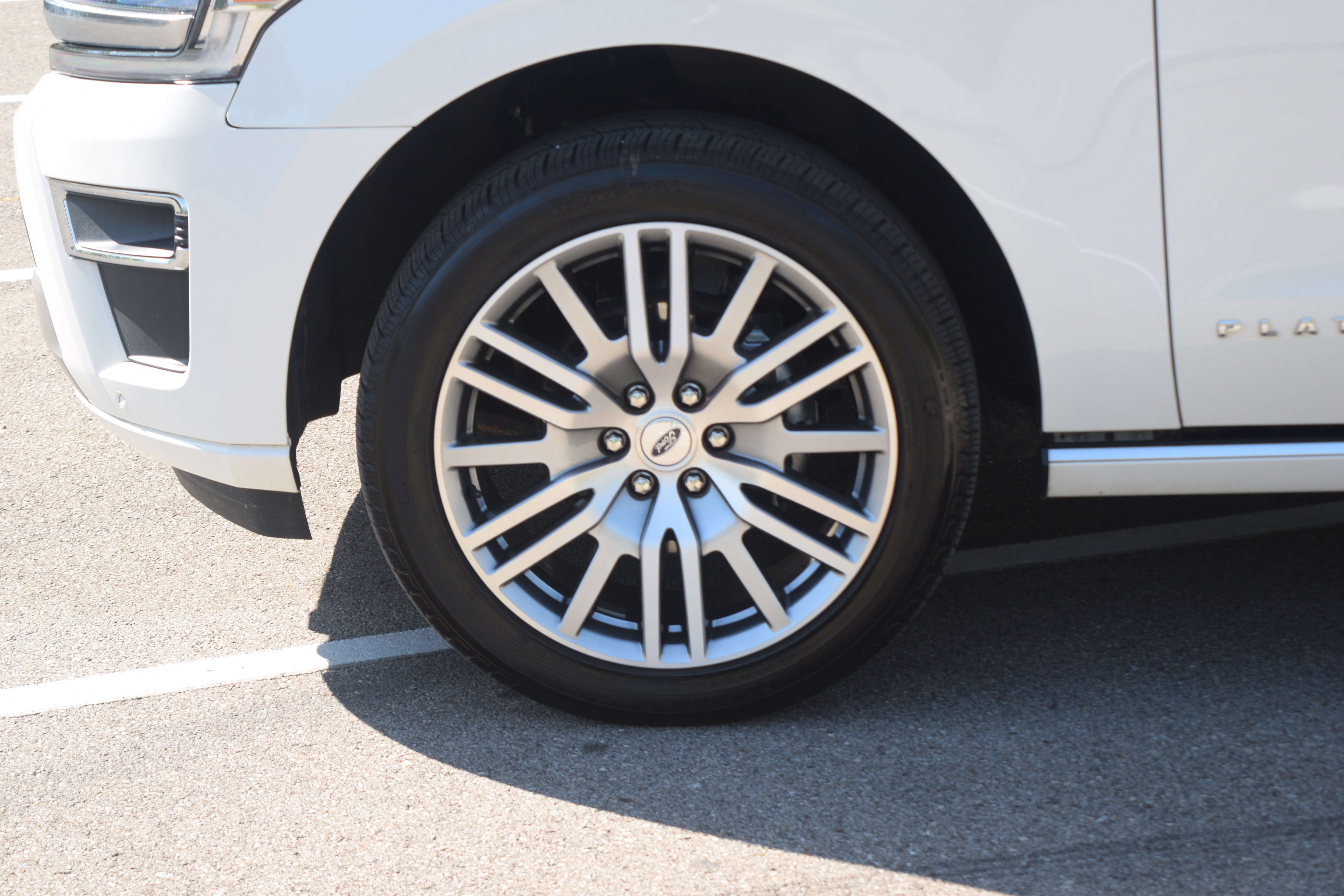 Used 2023 Ford Expedition Platinum image 31