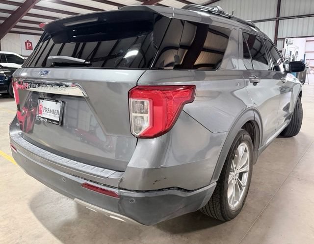 Used 2021 Ford Explorer XLT w/ Equipment Group 202A RWD image 3