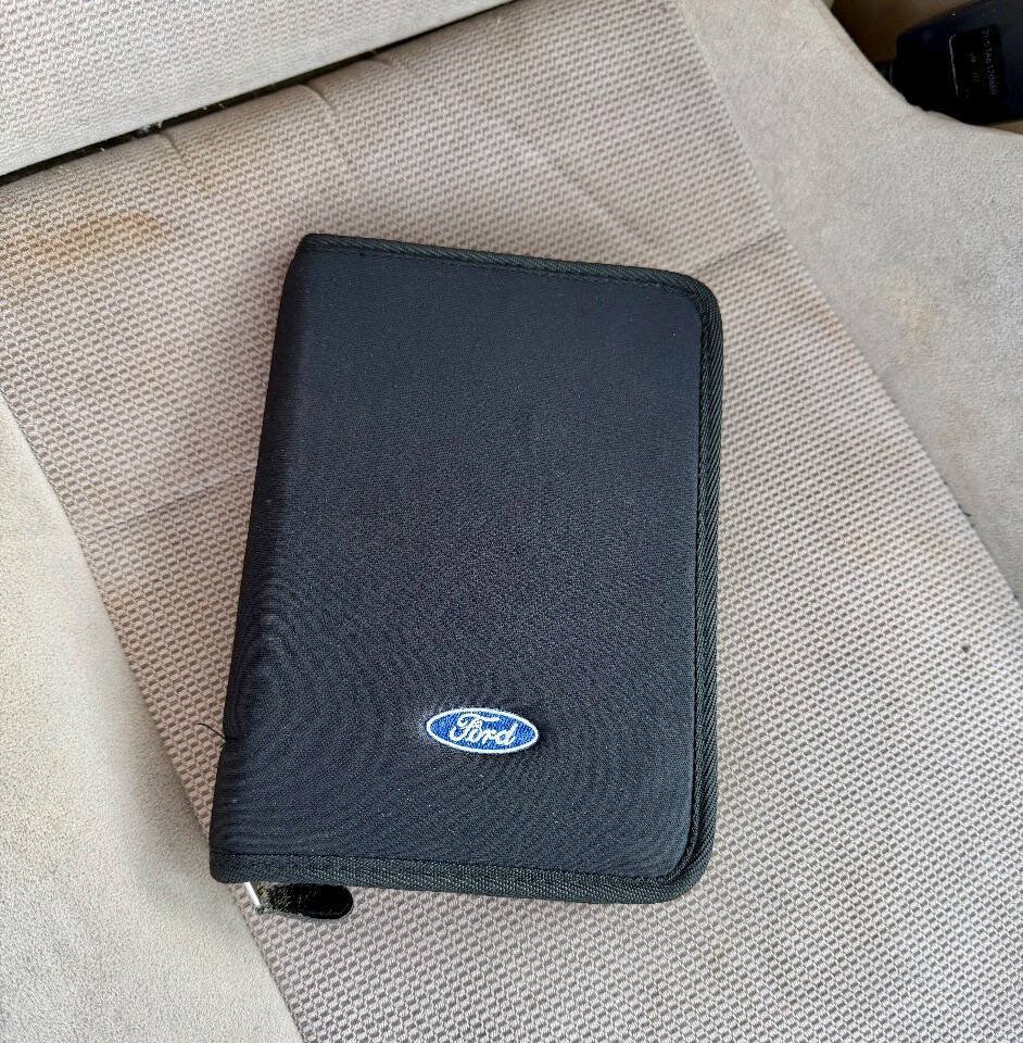 Used 2002 Ford Focus SE FWD image 18