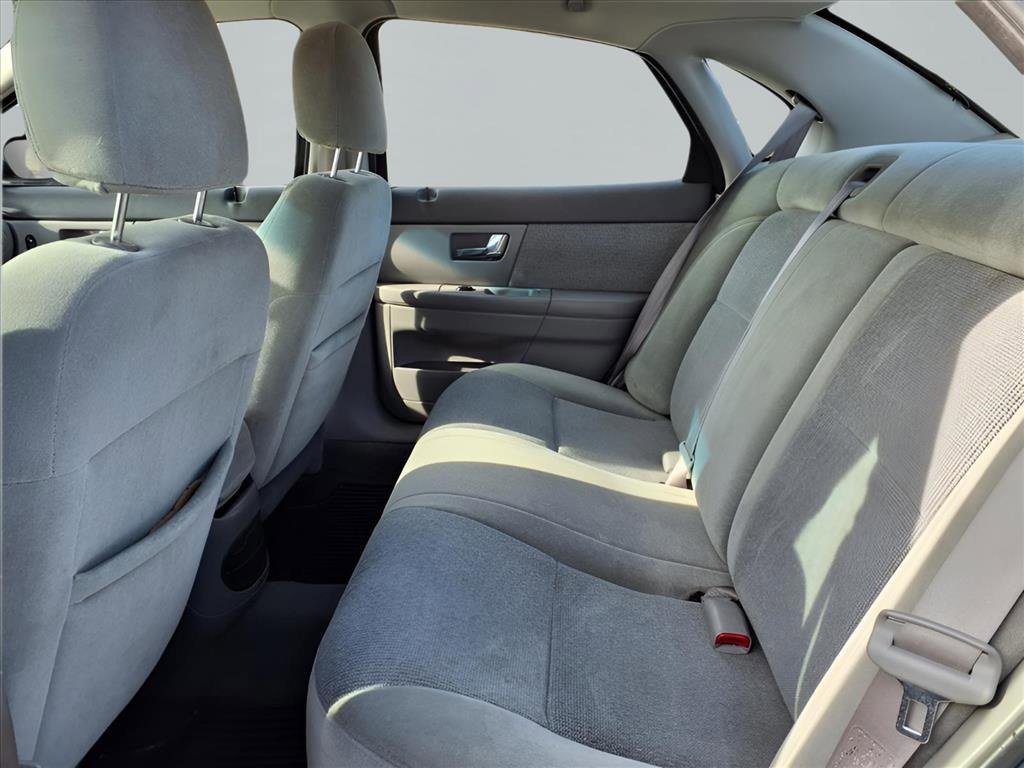 Used 2000 Ford Taurus SES image 12
