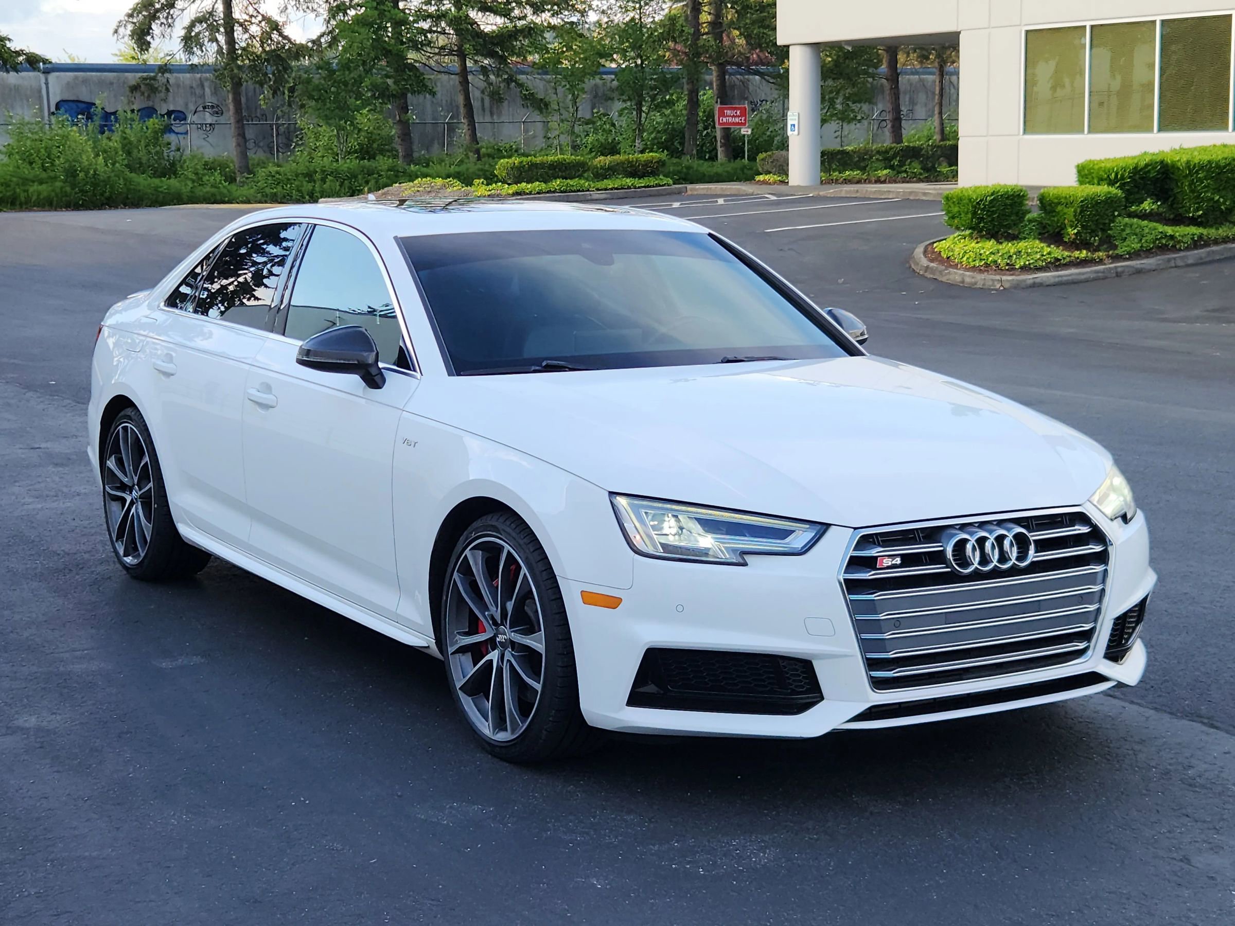 Used 2018 Audi S4 Premium Plus w/ Navigation Package AWD/4WD image 5