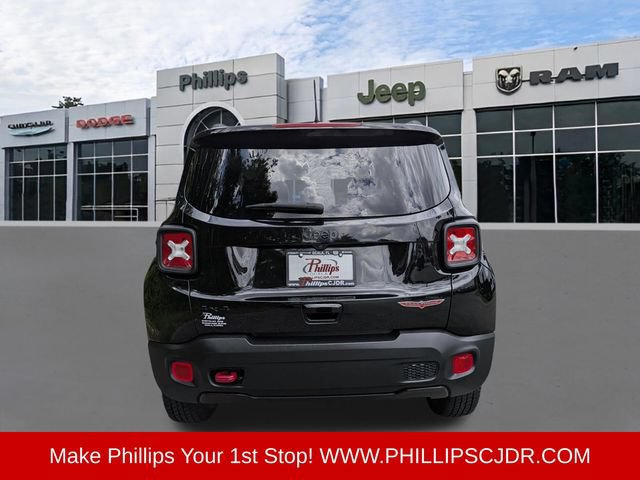 Certified 2023 Jeep Renegade Trailhawk AWD/4WD image 4