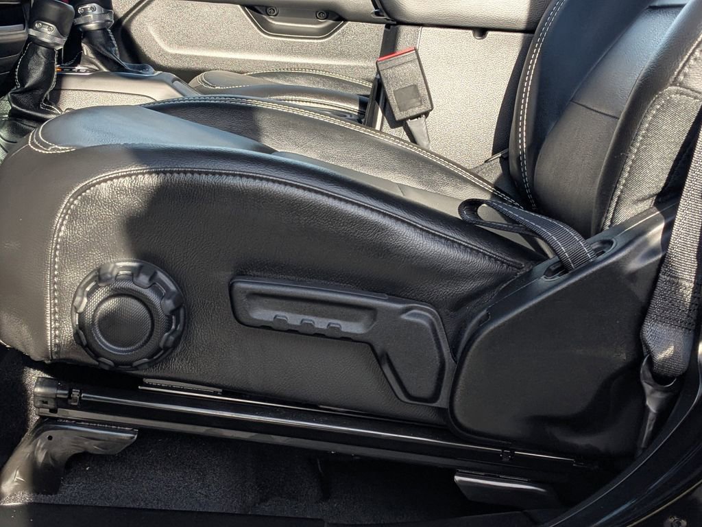 Used 2023 Jeep Wrangler Unlimited Sahara image 18